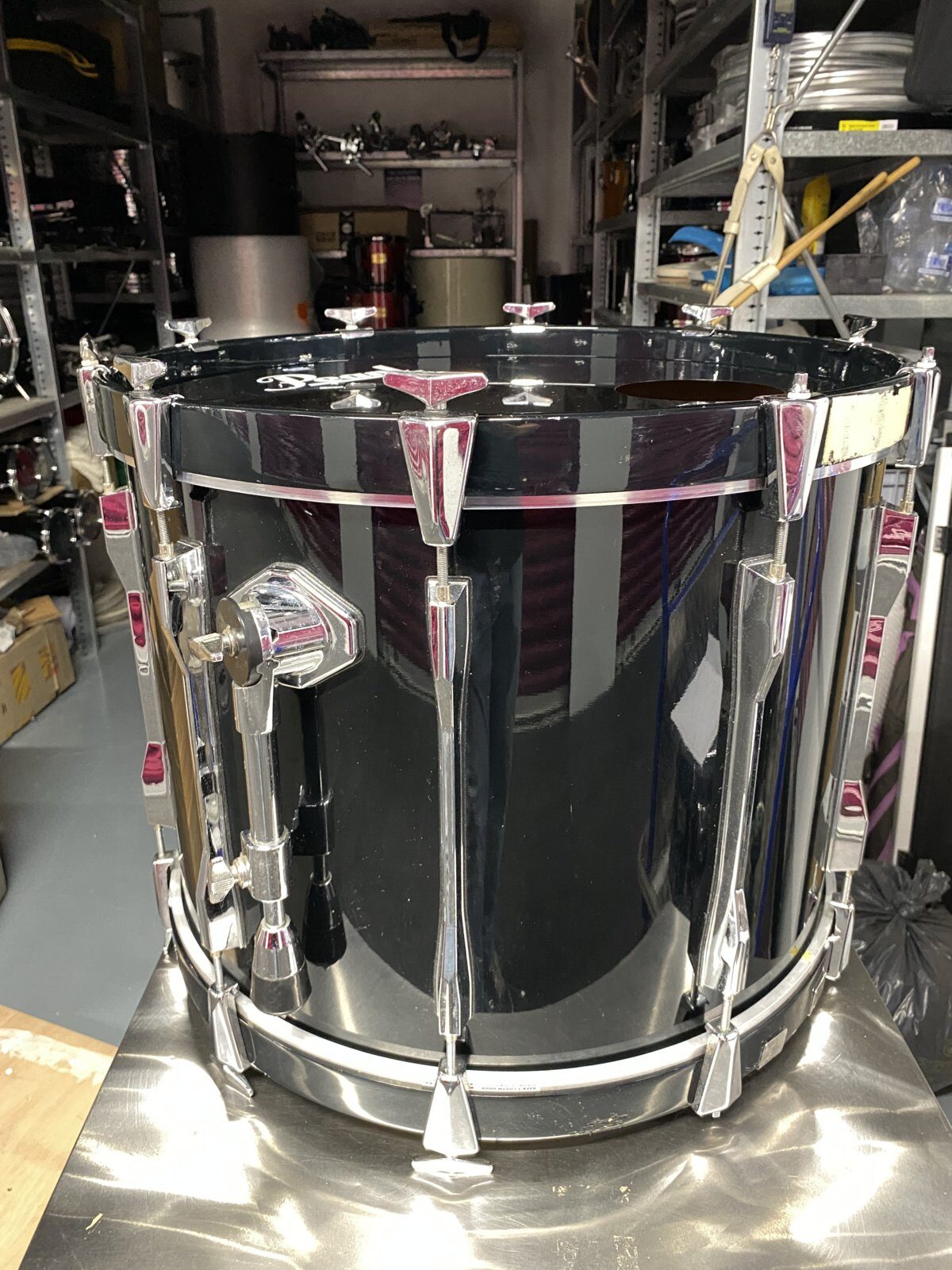 Pearl BLX bassdrum 22x18” Piano black.