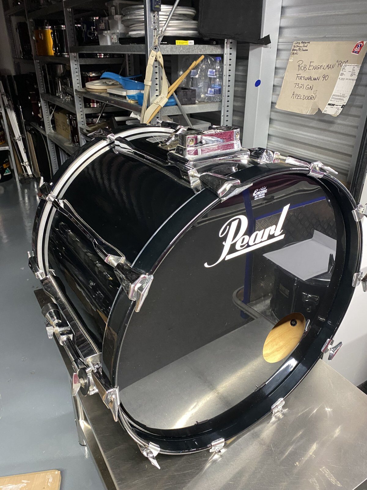 Pearl BLX bassdrum 22x18” Piano black.