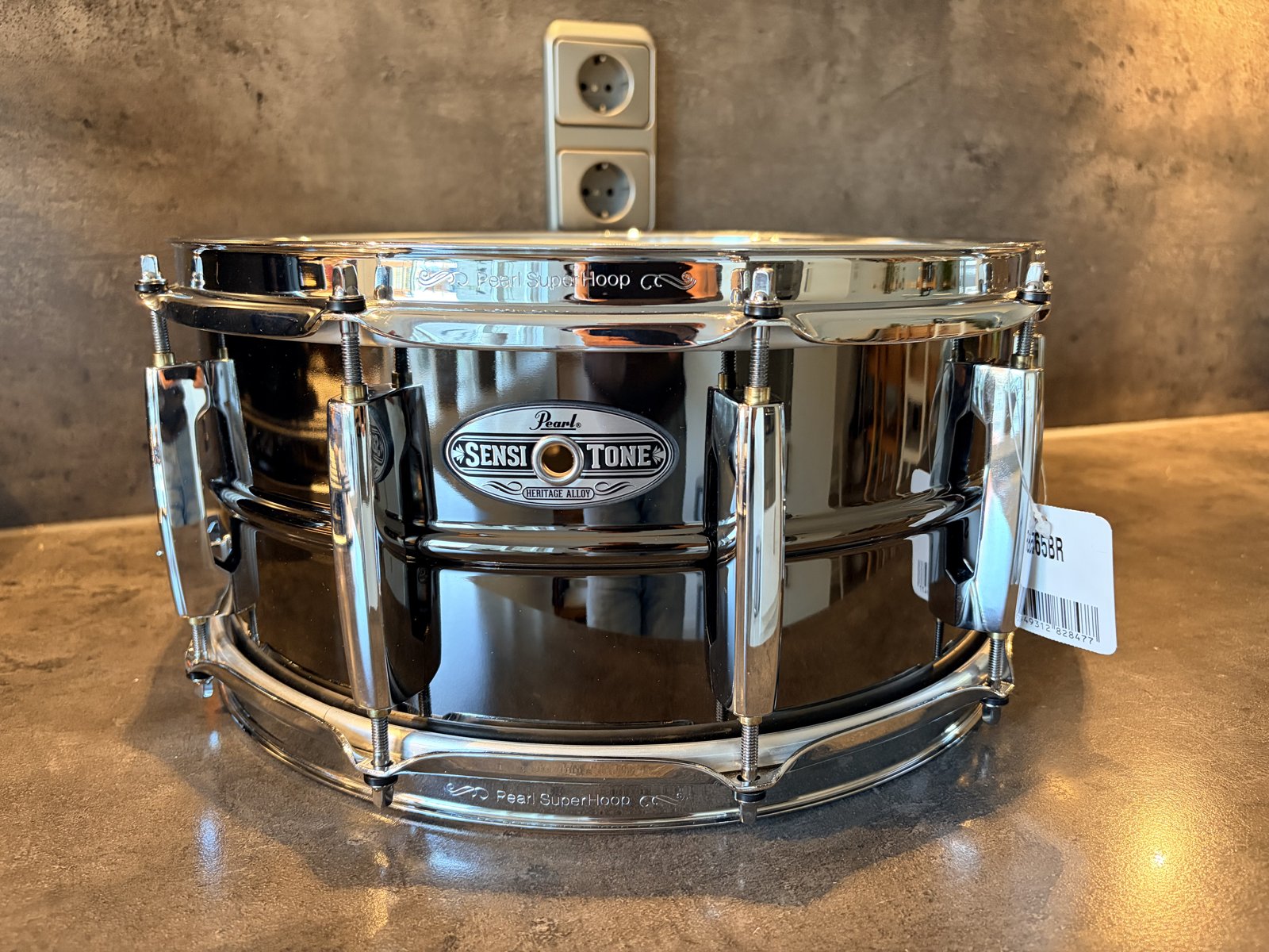 Pearl STH-1465BR Sensitone Heritage brass snare 14x6.5”