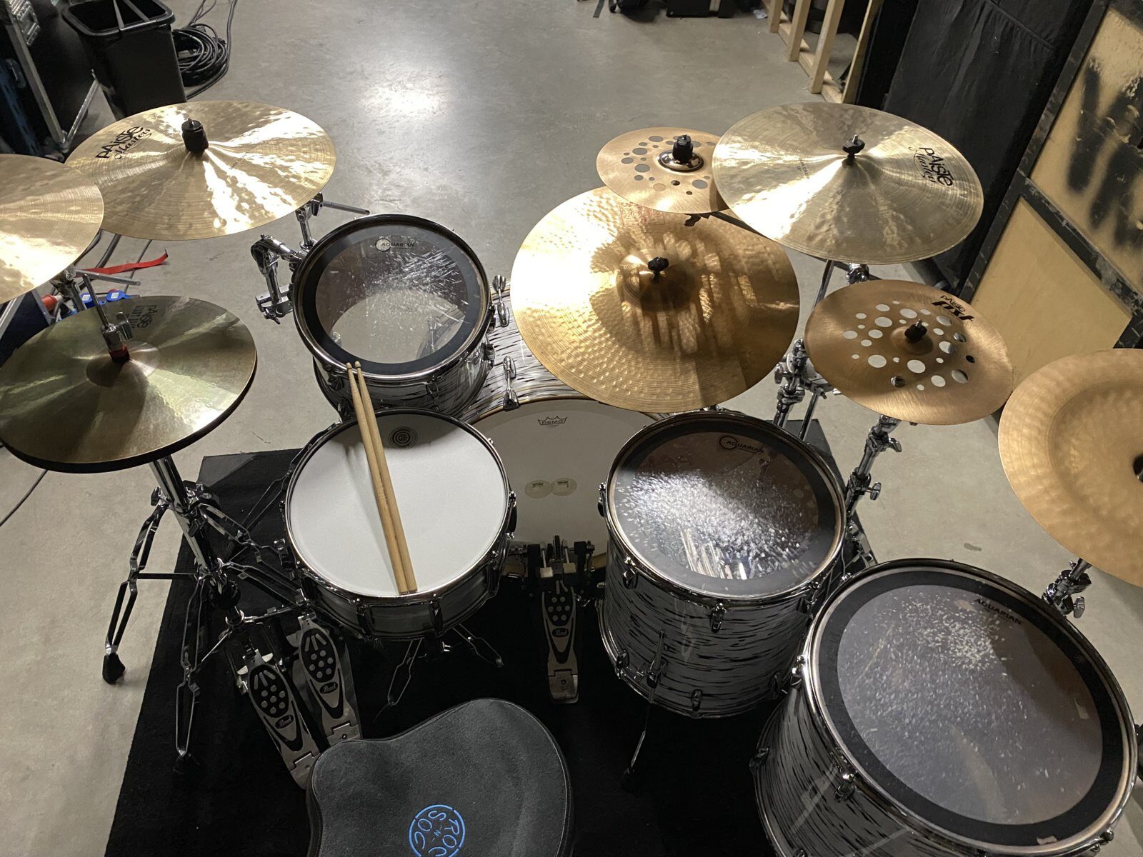 Pearl Woodfiberglass reissue 24-13-16-18” shellset #Black and White Oyster