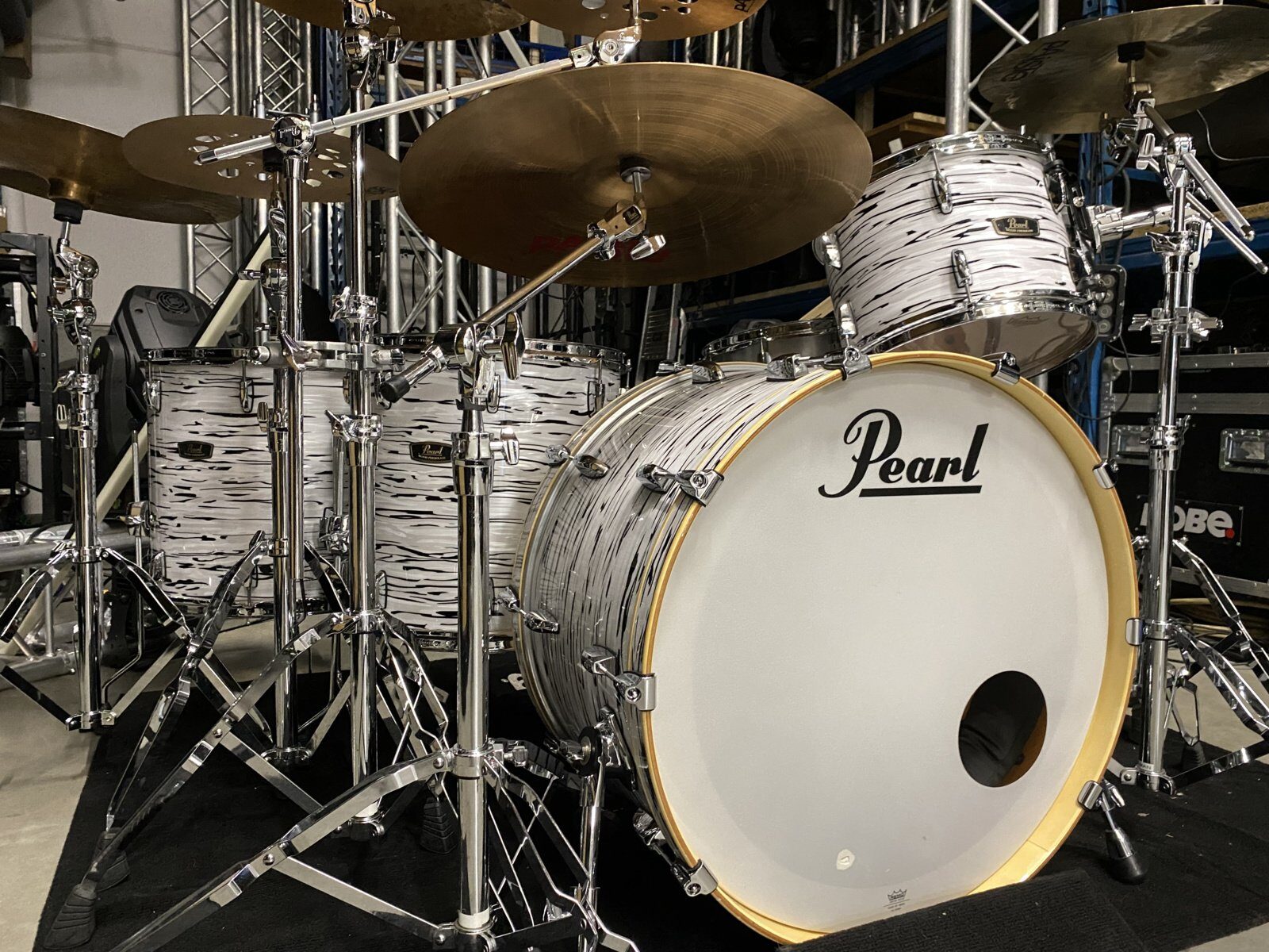 Pearl Woodfiberglass reissue 24-13-16-18” shellset #Black and White Oyster